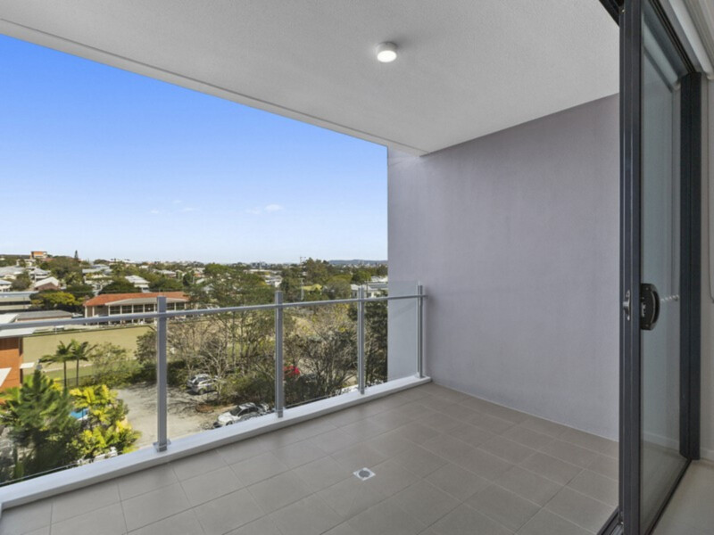 2048/123 Cavendish Road, Coorparoo, QLD 4151 AUS